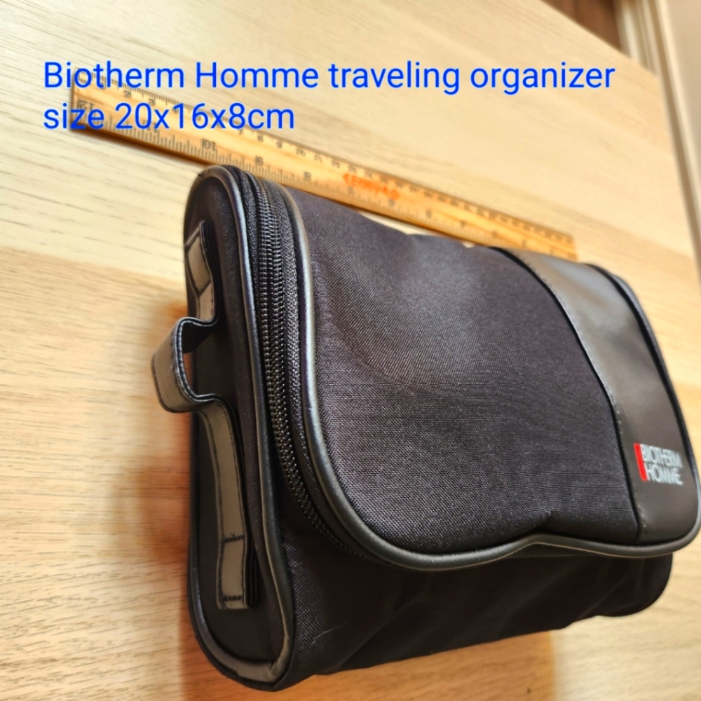 Biotherm Honme travel organizer